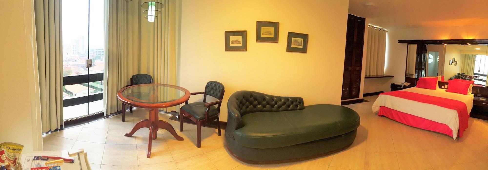 Hotel Arenal Santa Cruz de La Sierra Extérieur photo